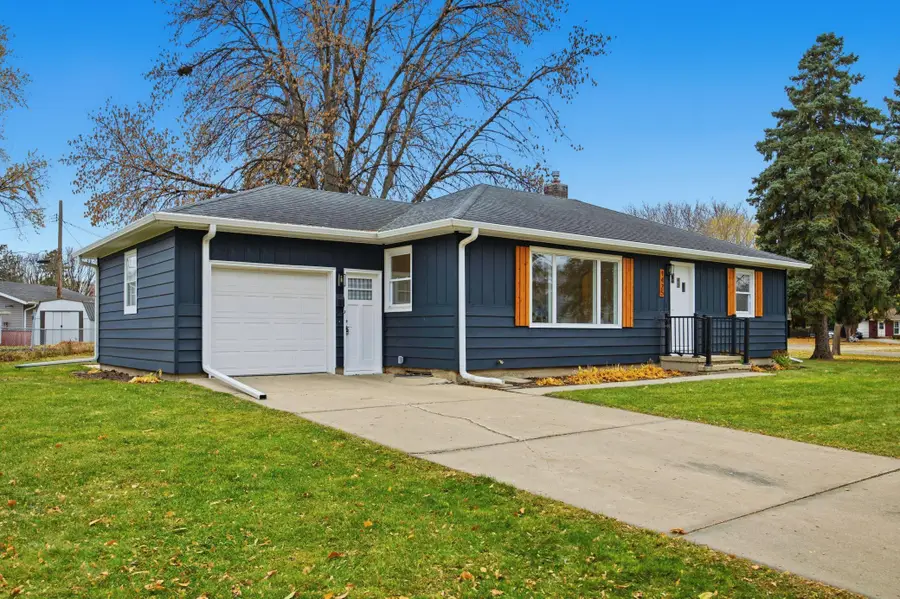 1425 11th Street S, Fargo, ND 58103 - Image #2