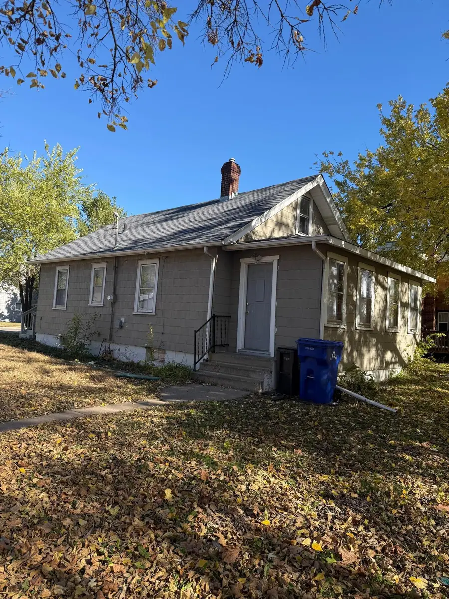 496 Maryland Avenue W, Saint Paul, MN 55117 - Image #2