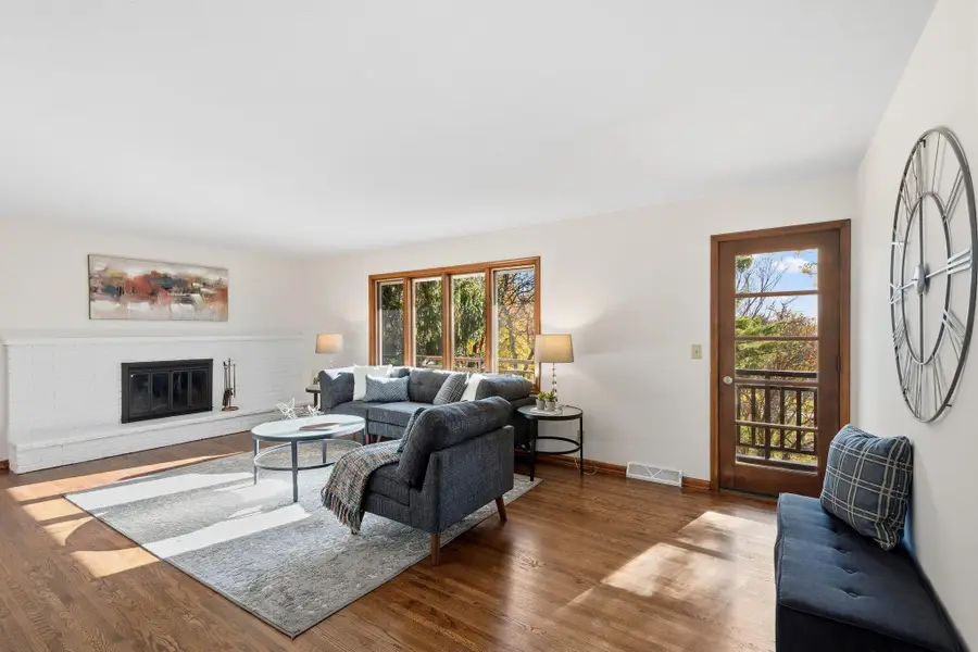 15701 Oak Ridge Road, Eden Prairie, MN 55346 - Image #2