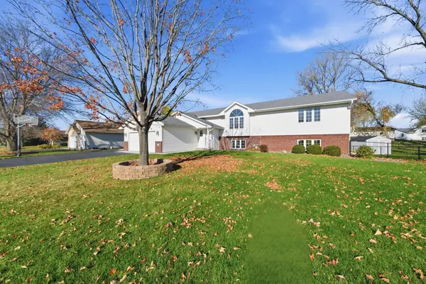 9100 Hampshire Avenue N, Brooklyn Park, MN 55445