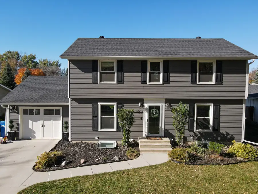 2825 11th Street S, Fargo, ND 58103 - Image #2