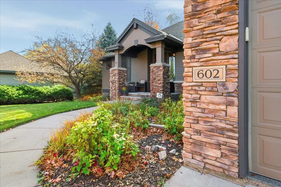 602 Woodland Drive, Mahtomedi, MN 55115 - Image #3