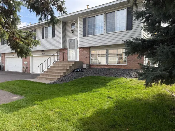 7655 Afton Court, Woodbury, MN 55125