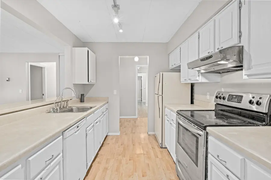 3320 Louisiana Avenue S #112, Saint Louis Park, MN 55426 - Image #2