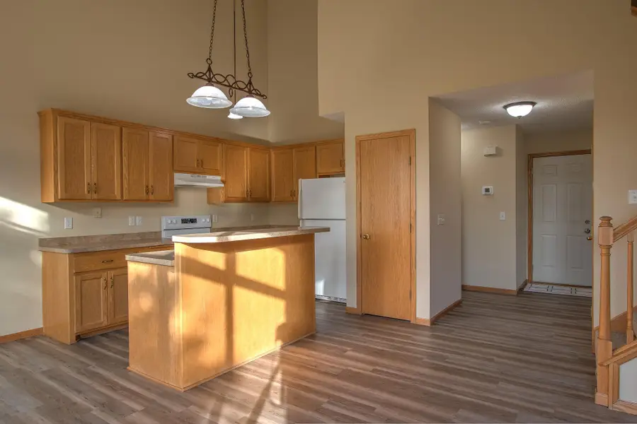 2185 Cleveland Way S, Cambridge, MN 55008 - Image #2