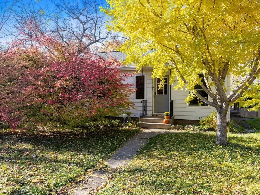 835 Mahtomedi Avenue, Mahtomedi, MN 55115 - Image #3