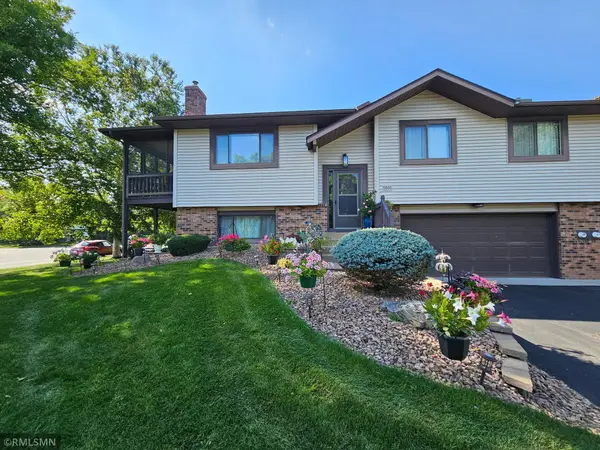 5561 Donegal Drive, Shoreview, MN 55126