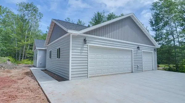 113 N Birch Ln, Coleraine, MN 55722