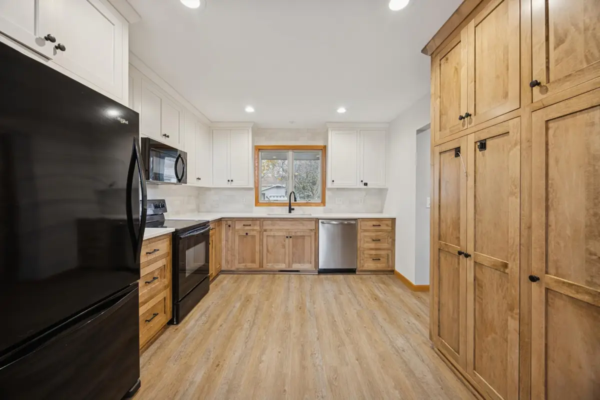 10485 Lee Drive, Eden Prairie, MN 55347 - Image #1