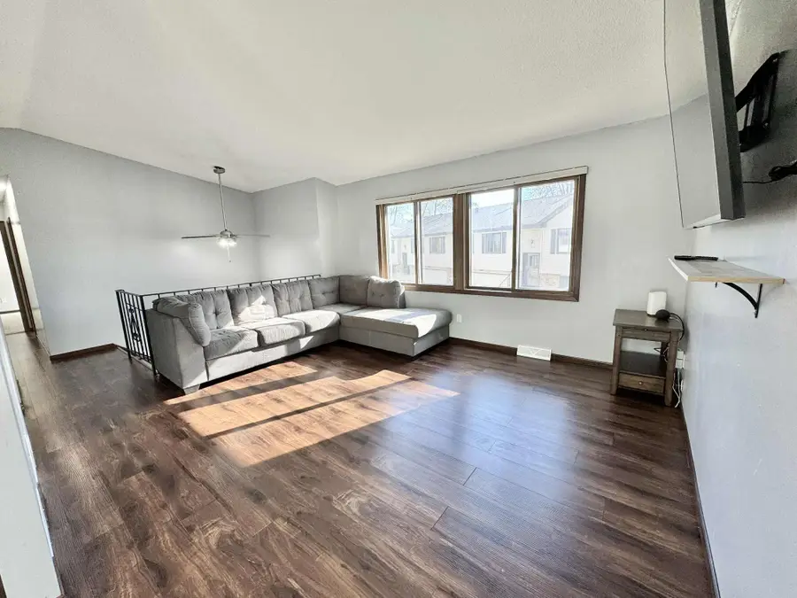 870 Sherwood Road, Shoreview, MN 55126 - Image #2