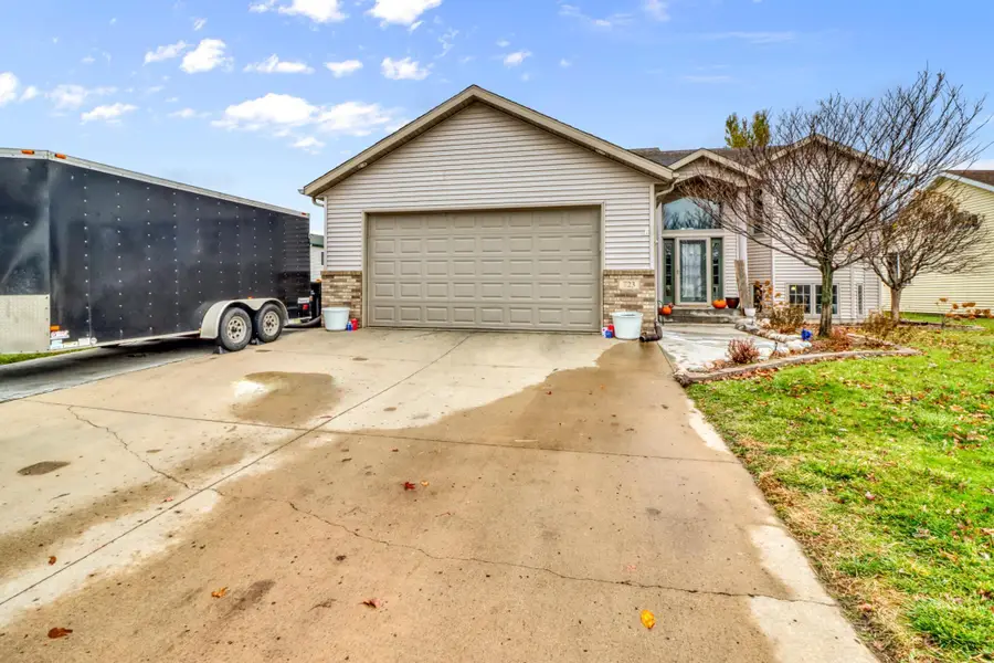 723 16 Avenue W, West Fargo, ND 58078 - Image #3