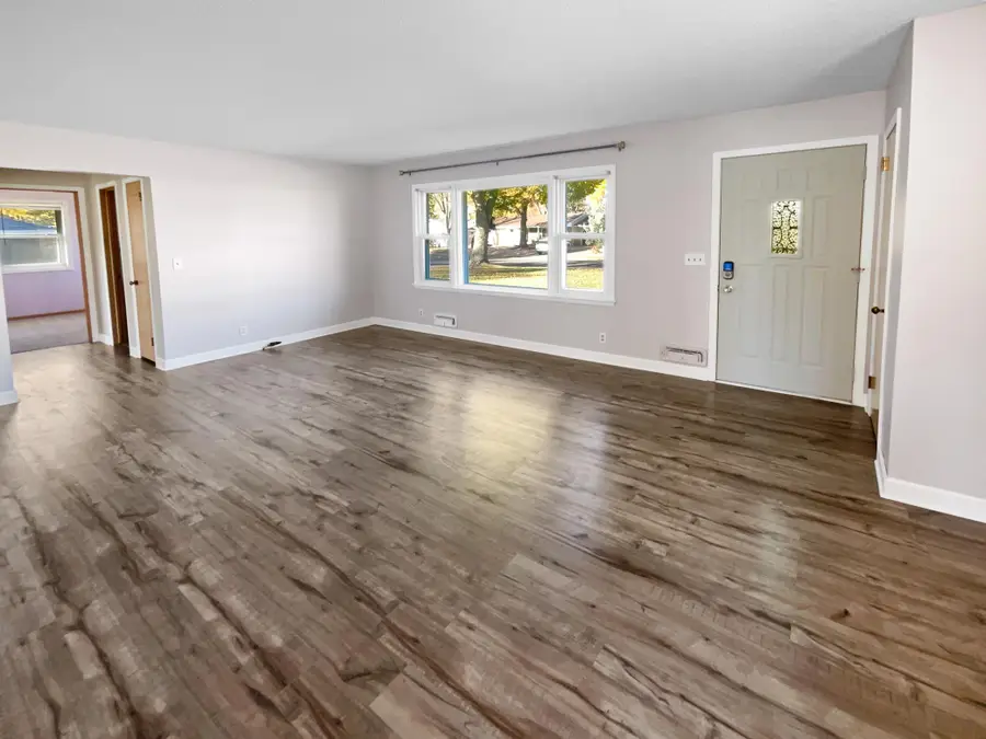 2306 Beam Avenue, North Saint Paul, MN 55109 - Image #2