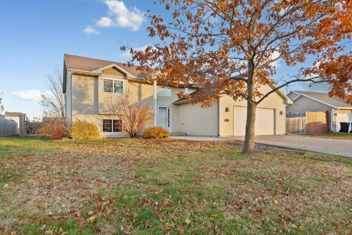 329 Crystal Circle, Mankato, MN 56001 - Image #1