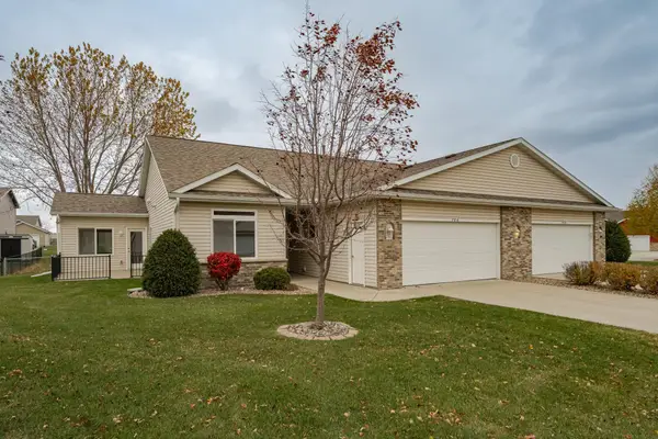 706 15 1/2 Avenue Nw, Kasson, MN 55944