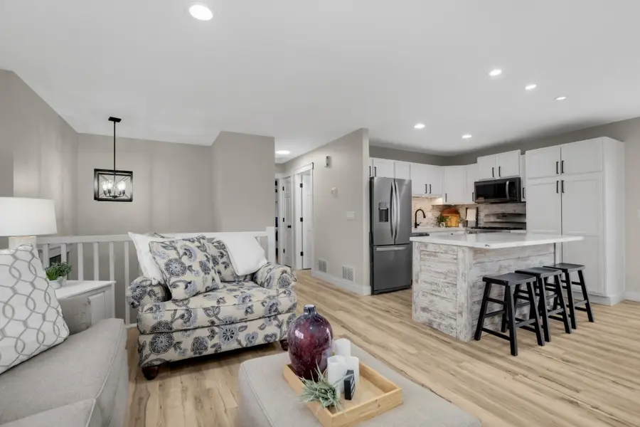 2645 15th Avenue E, North Saint Paul, MN 55109 - #3