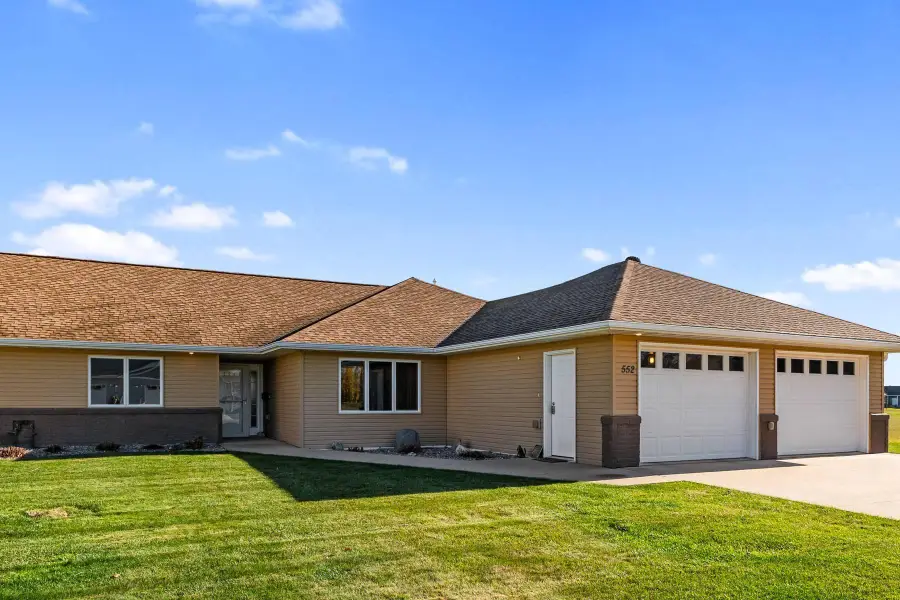 552 7th Avenue Se, Mayville, ND 58257 - Image #2