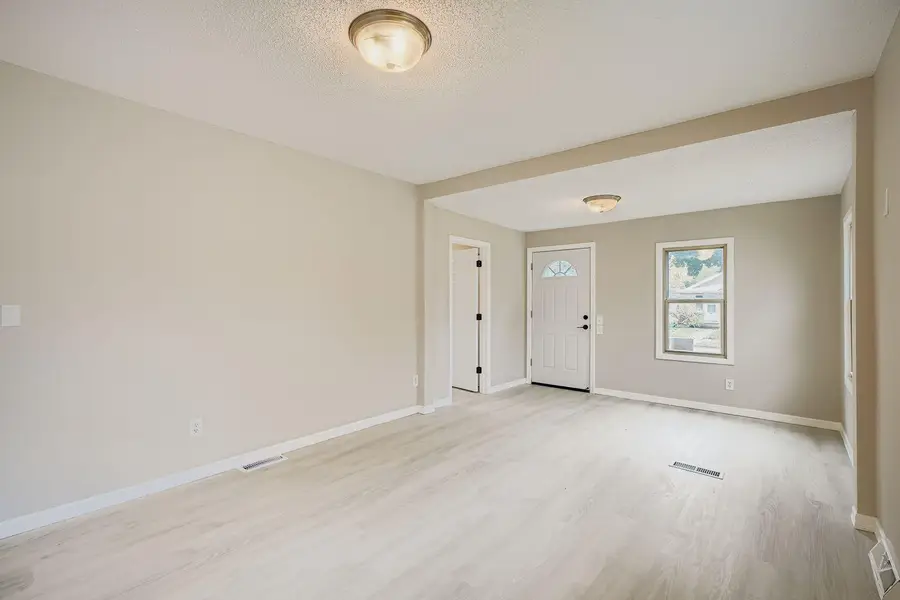 4643 Emerson Avenue N, Minneapolis, MN 55412 - Image #2