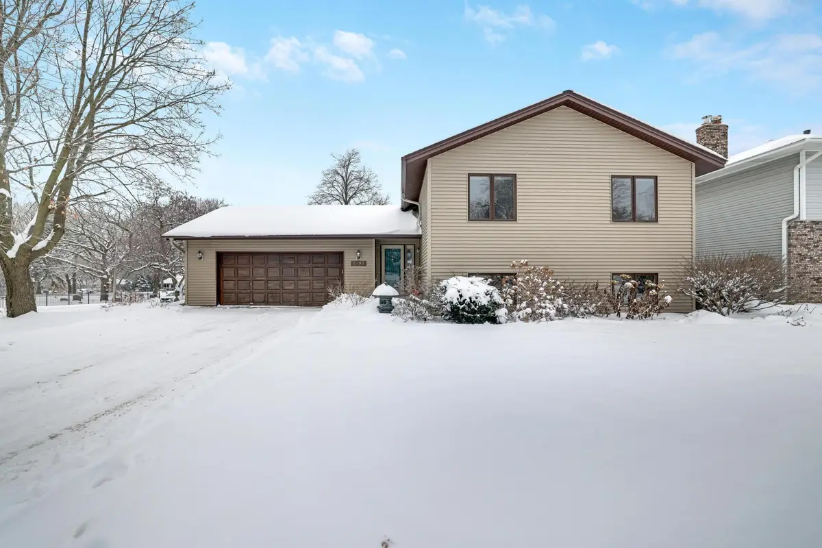 2492 Beam Avenue E, North Saint Paul, MN 55109 - Image #1