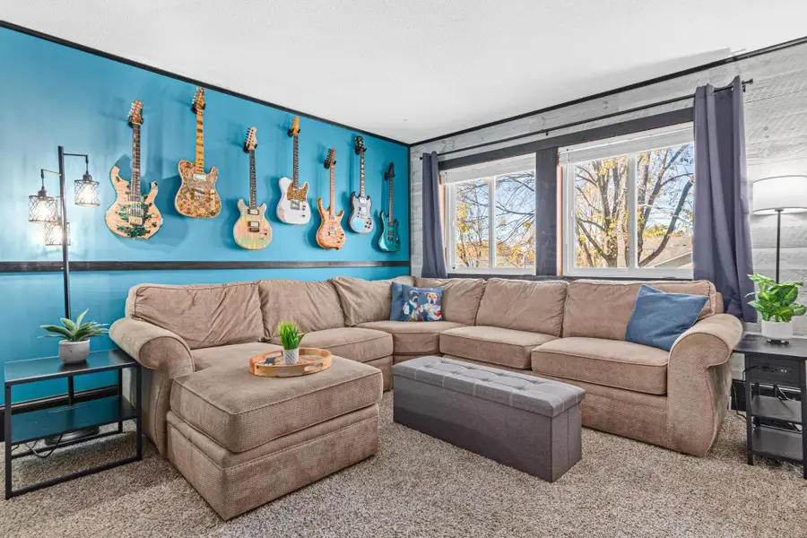 8215 Janero Avenue S, Cottage Grove, MN 55016 - Image #3