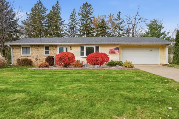 2410 Oakridge Road, Stillwater, MN 55082