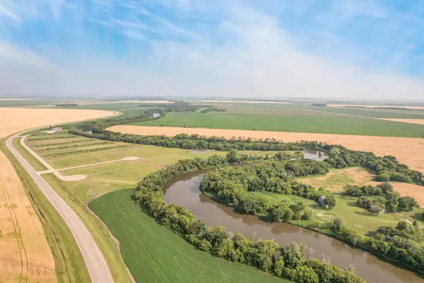 7172 180th Avenue Se, Wahpeton, ND 58075