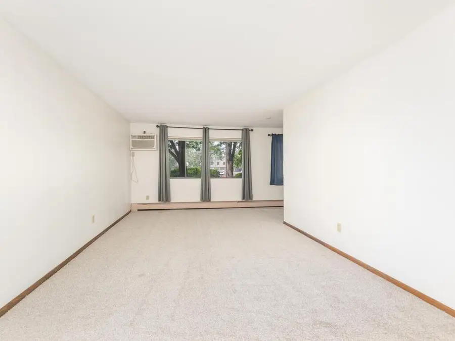 4101 Parklawn Avenue #130, Edina, MN 55435 - Image #2