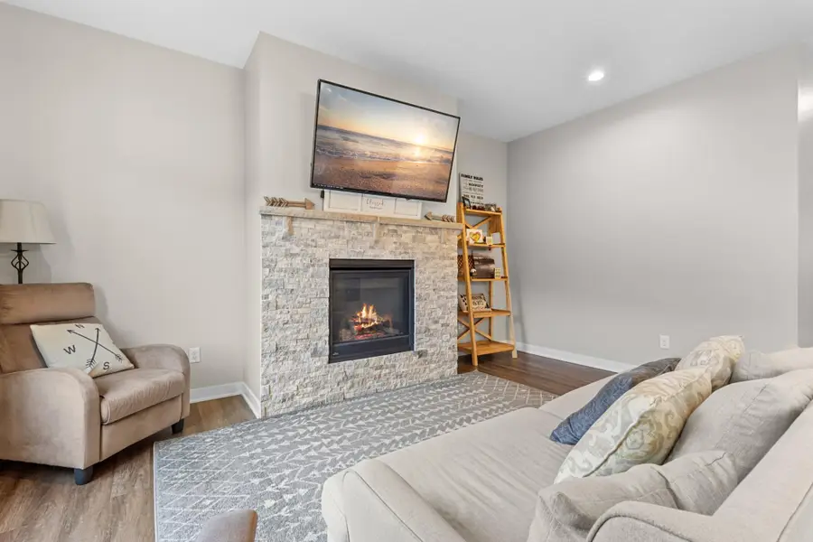 327 Larkspur Lane, Cannon Falls, MN 55009 - Image #2