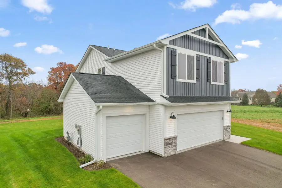 1549 Creekwood Dr, New Richmond, WI 54017 - Image #3