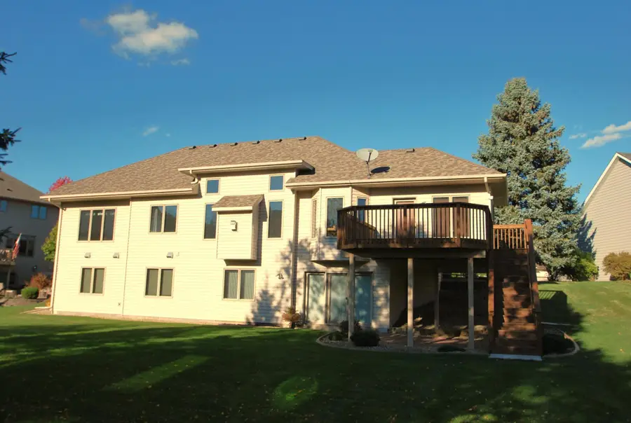 8048 Narcissus Lane N, Maple Grove, MN 55311 - Image #2