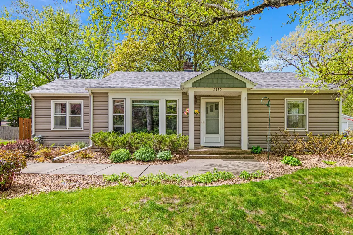 3179 Victoria Street N, Shoreview, MN 55126 - #1
