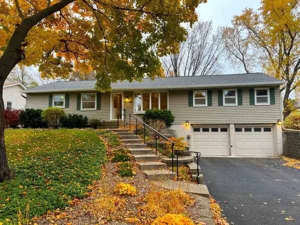 6249 Oak Knoll Drive, Woodbury, MN 55125