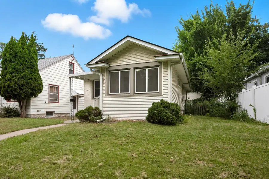 1207 5th Street E, Saint Paul, MN 55106 - Image #3