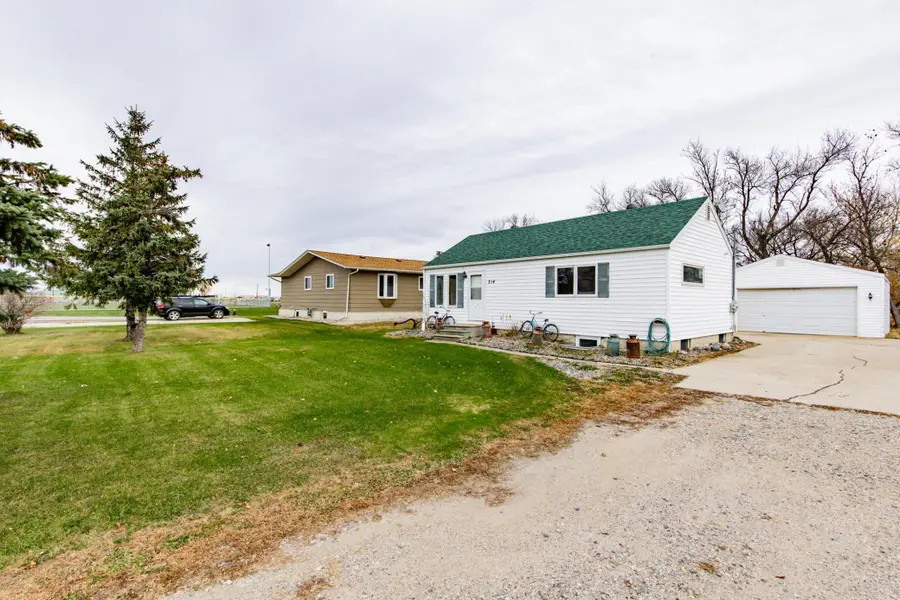 314 Nelson Drive, Horace, ND 58047 - Image #2