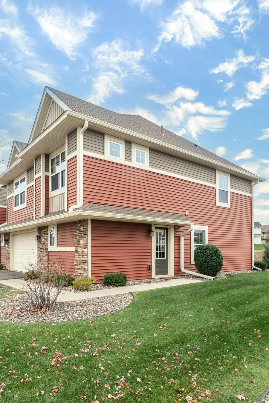 9872 5th Street Lane N, Lake Elmo, MN 55042 - Image #2