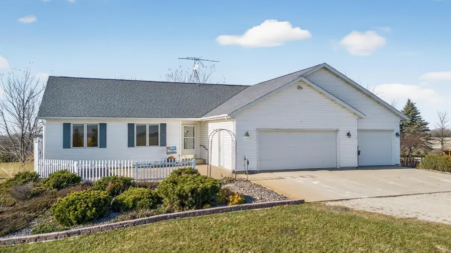 59879 185th Avenue, Dodge Center, MN 55927 - Image #2