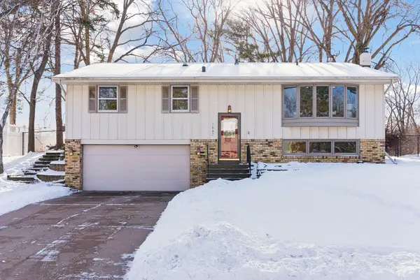 1887 3rd Street Nw, New Brighton, MN 55112