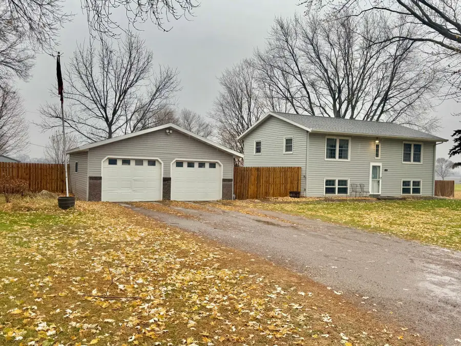 11 N Renstrom Street, Blomkest, MN 56216 - Image #2