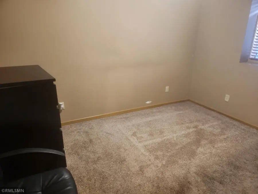 883 3rd Street E, Saint Paul, MN 55106 - Image #3