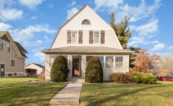 1004 College Avenue, Red Wing, MN 55066