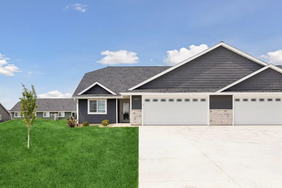 617 Field Point Street, Roberts, WI 54023 - Image #1