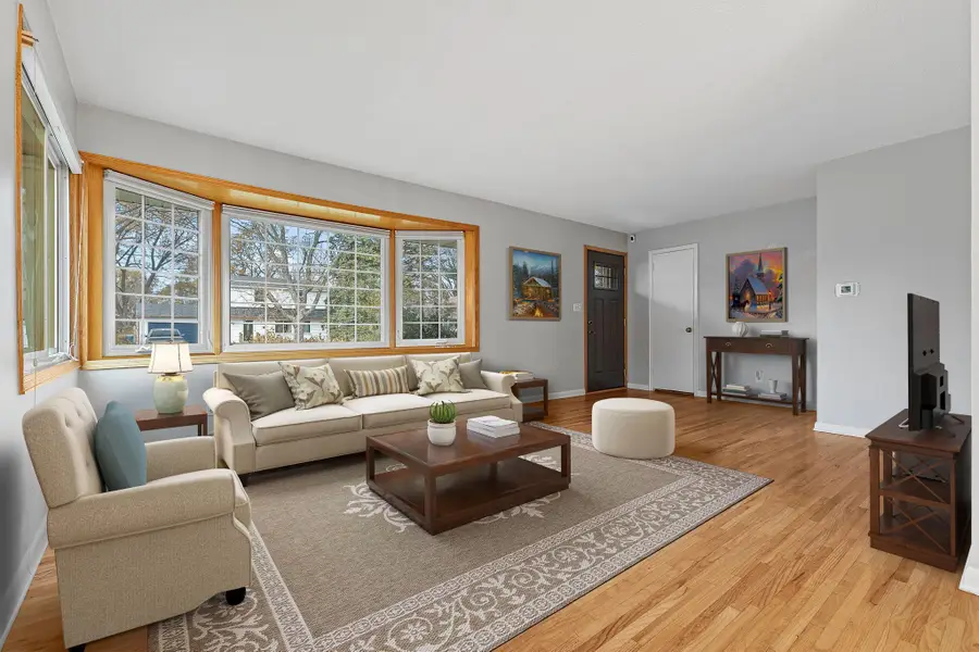 4004 Mcknight Road N, White Bear Lake, MN 55110 - Image #2