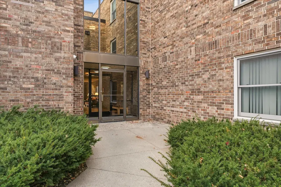 2230 Midland Grove Road #108, Roseville, MN 55113 - Image #3