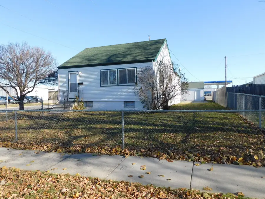 537 20th Street N, Fargo, ND 58102 - Image #2