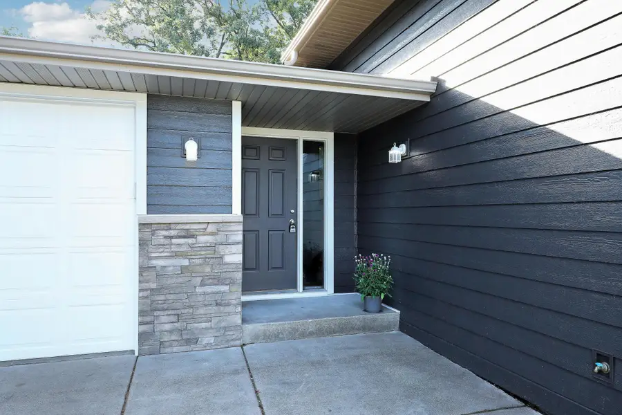 14545 Round Lake Boulevard Nw, Andover, MN 55304 - Image #2