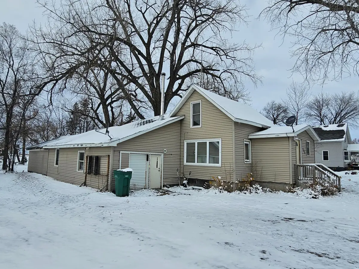 705 Neill Street, Buxton, ND 58218 - Image #1