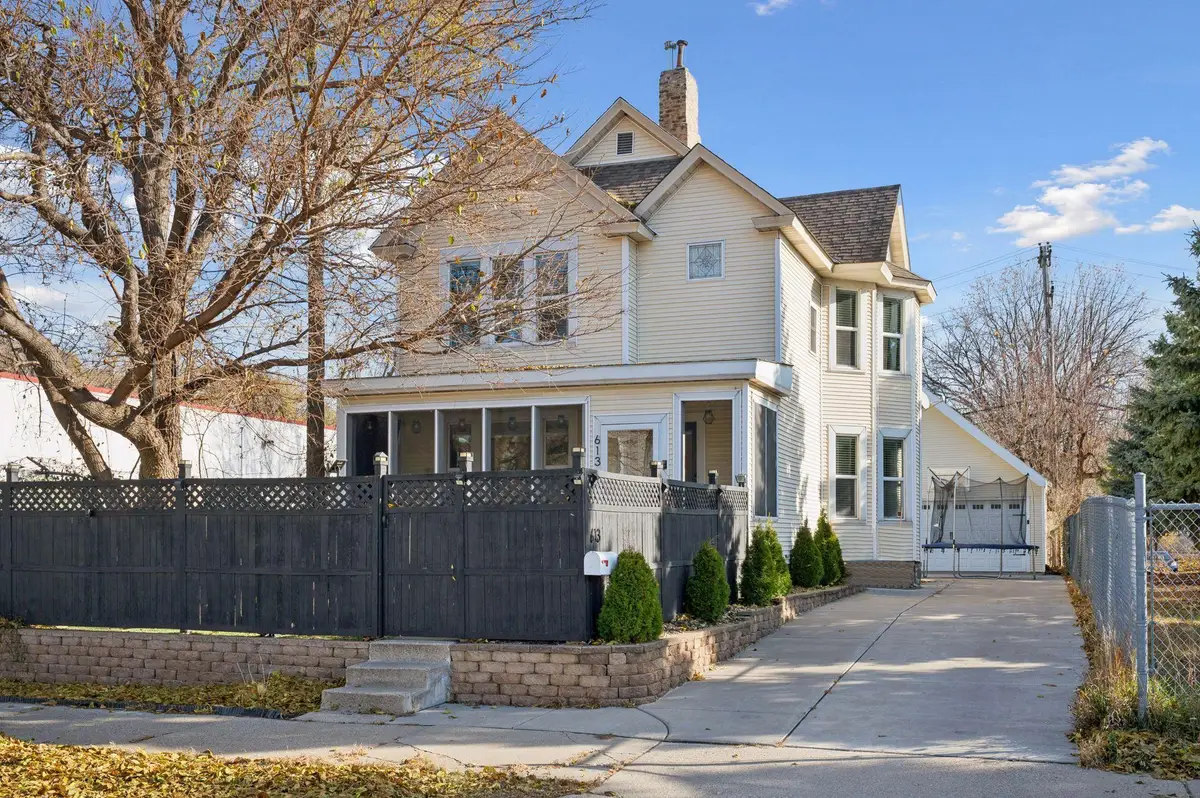 613 Harrison Street Ne, Minneapolis, MN 55413 - Image #1