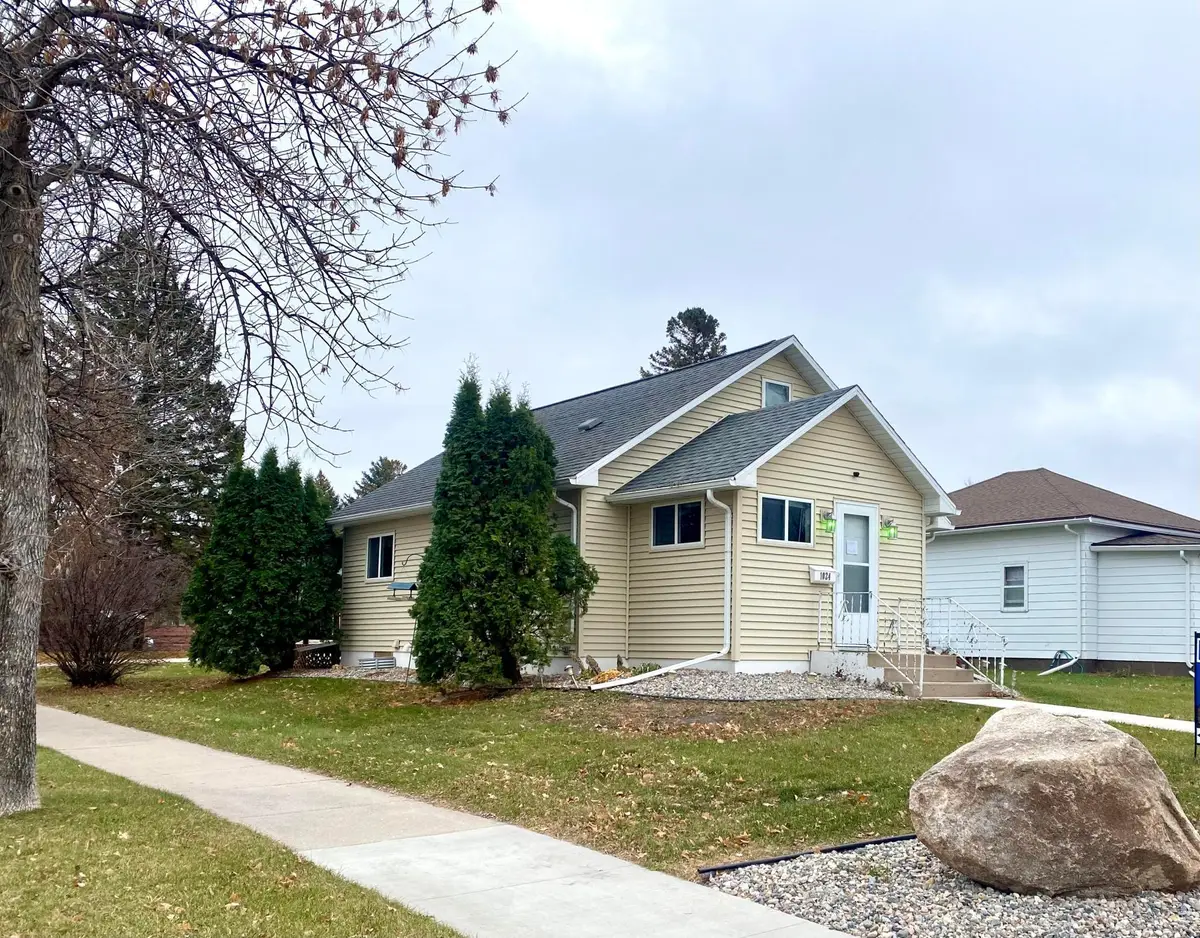 1024 Stearns Street, Crookston, MN 56716 - Image #1