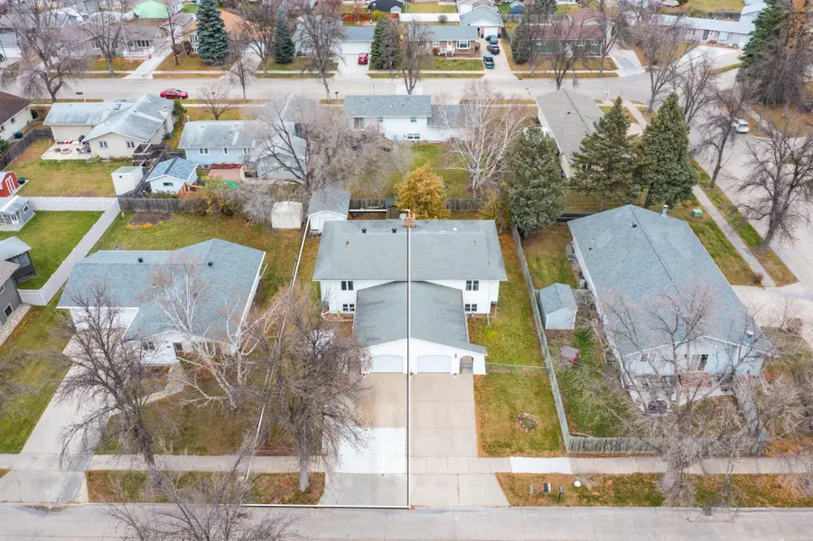 2240 Springbrook Court, Grand Forks, ND 58201 - Image #2