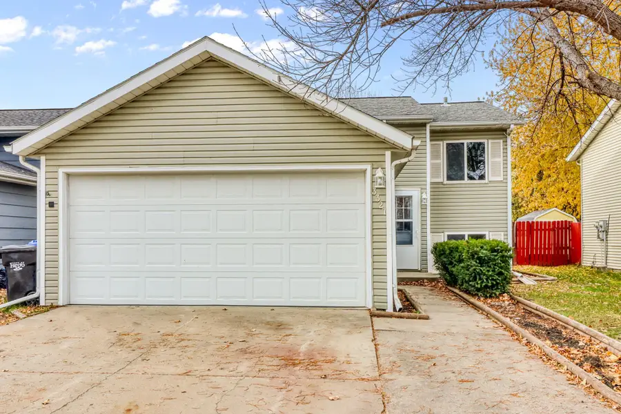 3327 19th Street S, Fargo, ND 58104 - Image #2