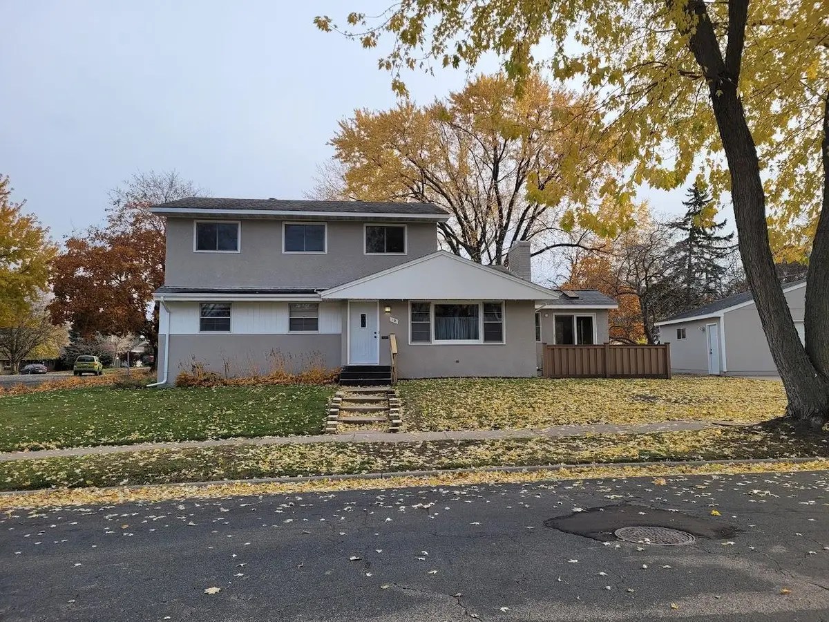 10 Logan Avenue E, West Saint Paul, MN 55118 - Image #1